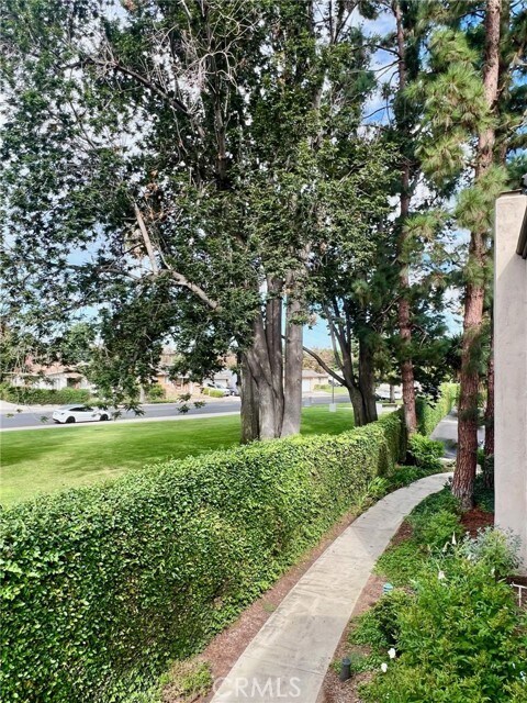 Building Photo - 1350 Cabrillo Park Dr