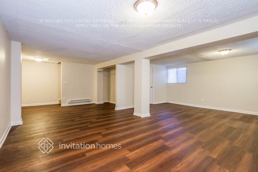 Building Photo - 964 S Uravan St