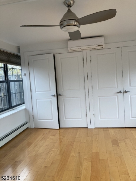 Building Photo - 988 Johnson Pl