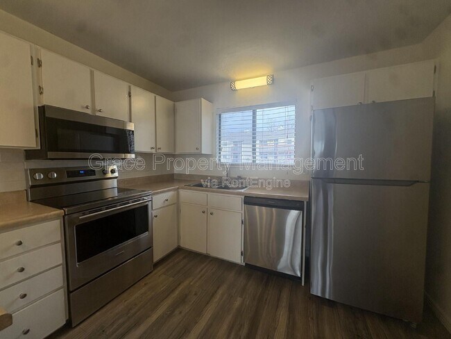 Building Photo - 2740 W 86th Ave