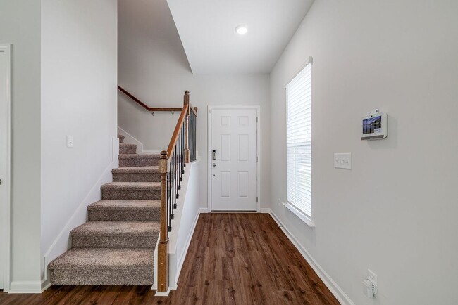 Building Photo - 4 bed, 2.5 bathroom spacious home in Pooler!