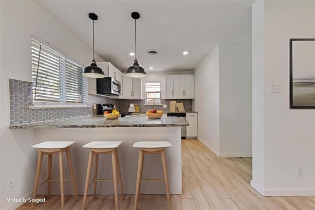 Building Photo - 413 Simmons Dr