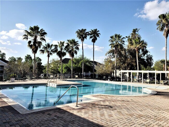 Building Photo - 4240 Summer Landing Dr