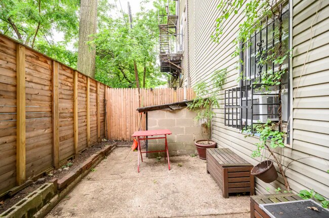 Private patio - 134 Coles St