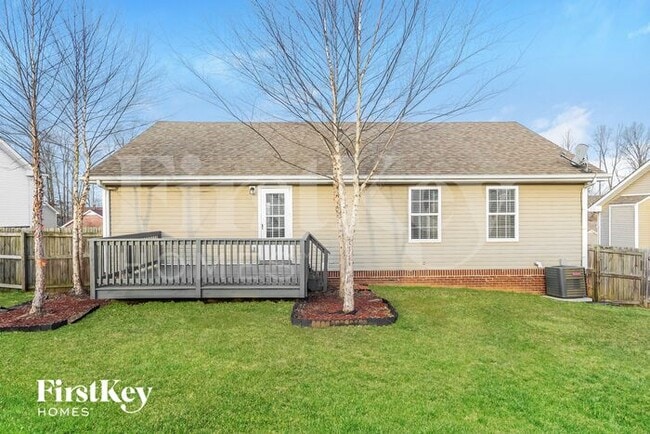 Building Photo - 1500 Cedar Springs Cir