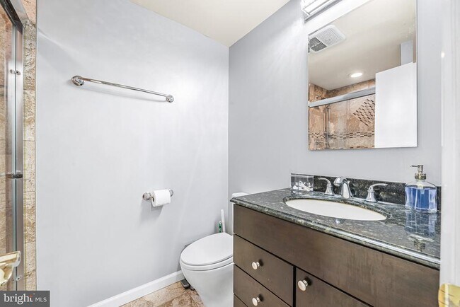 Building Photo - 25921 Largo Ct