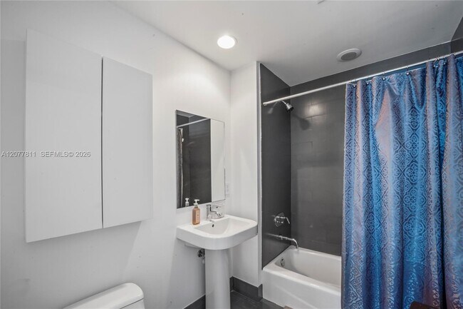 Building Photo - 1040 Biscayne Blvd