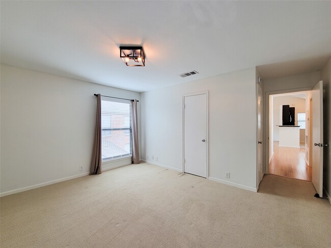 Building Photo - 2829 Timmons Ln