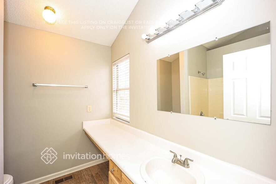 Building Photo - 3527 Kingsbrooke Ct