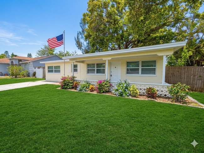 Building Photo - Updated 4-Bedroom Home for Rent in Pinellas Park | Spacious Layout | Stainless Steel Appliances