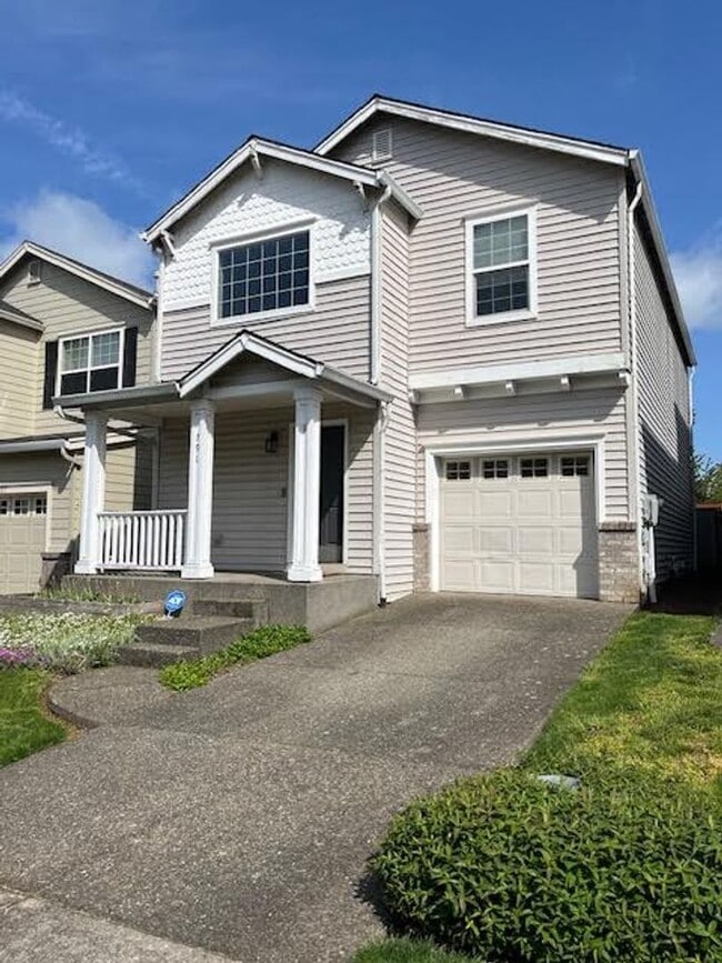Building Photo - $500 Off first full month!!  3 Bedroom 2.5...