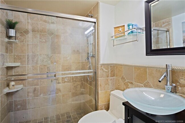 Building Photo - 9940 S Ocean Dr