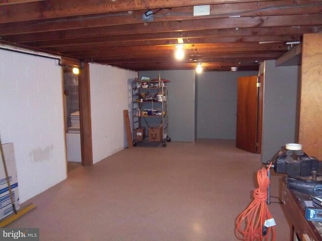Building Photo - 5118 Avoca Ave