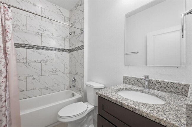 Building Photo - 304 Begonia Ct