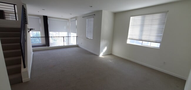 2n floor loft / office space - 5350 Playa Vista Dr