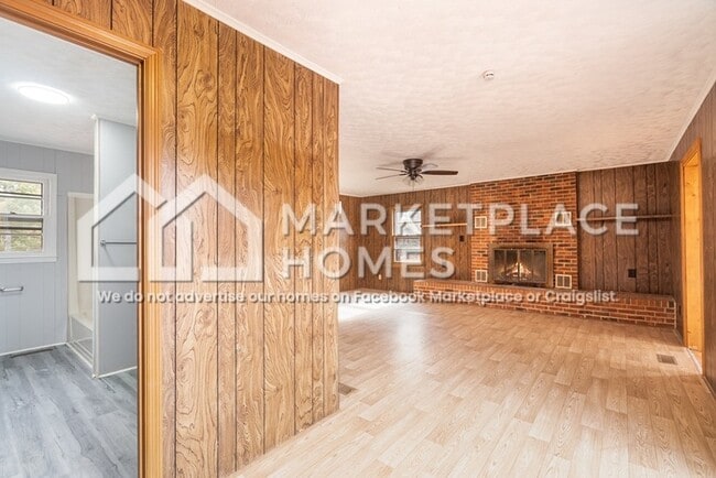 Building Photo - 33991 SC-9