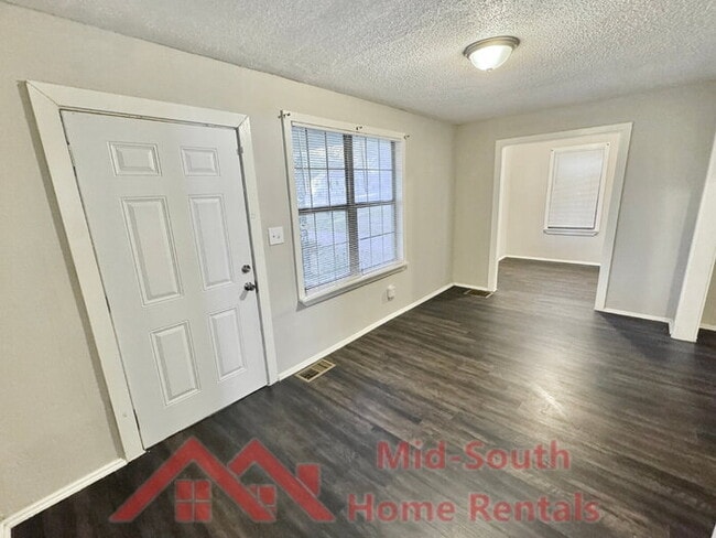 Building Photo - 655 Granada Rd