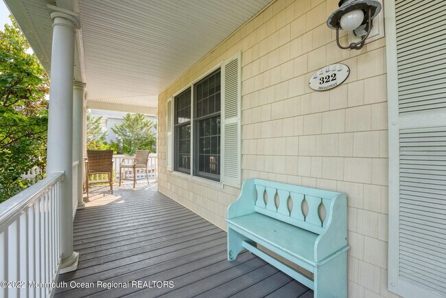 Building Photo - 322 Broadway