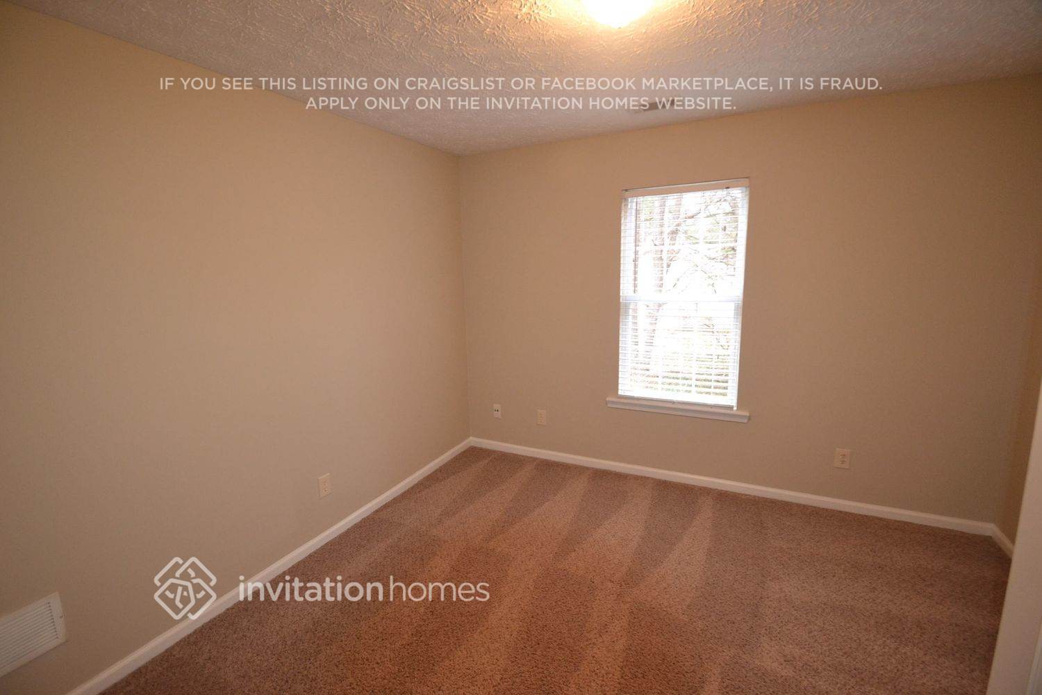 Building Photo - 3818 Woodhurst Way