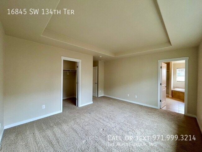 Building Photo - 16845 SW 134th Terrace