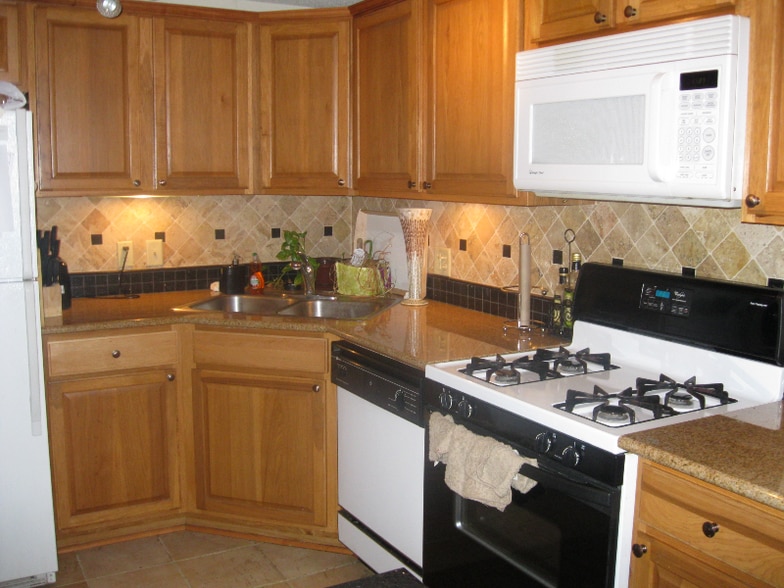 Building Photo - 6670 Vernon Ave S