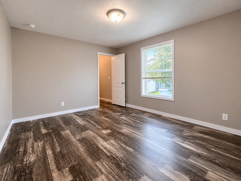 Building Photo - 12556 Margaret Ct