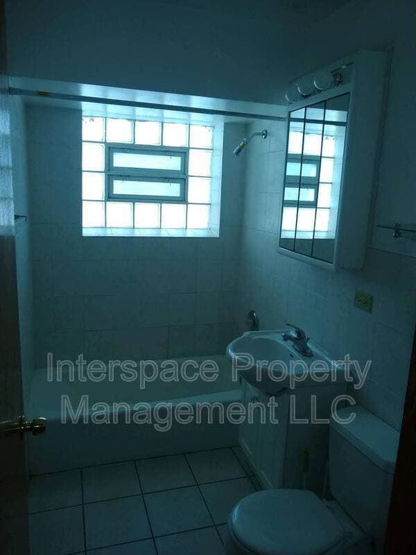 Building Photo - 9957 Cicero - 108