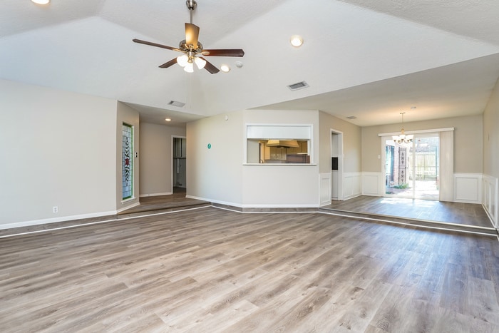 Building Photo - 13823 Swiss Hill Dr