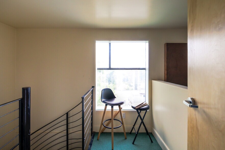 Building Photo - 2216 Bancroft Ave
