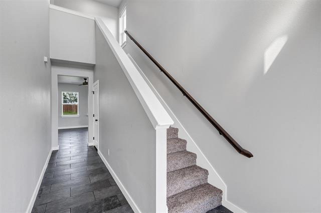 Building Photo - 576 Highview Ct