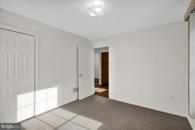 Building Photo - 620 Pine St