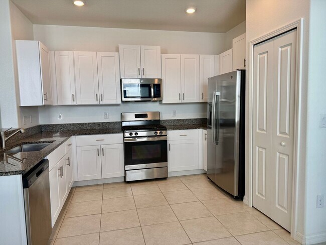 Building Photo - 8335 Birch Hvn Ln