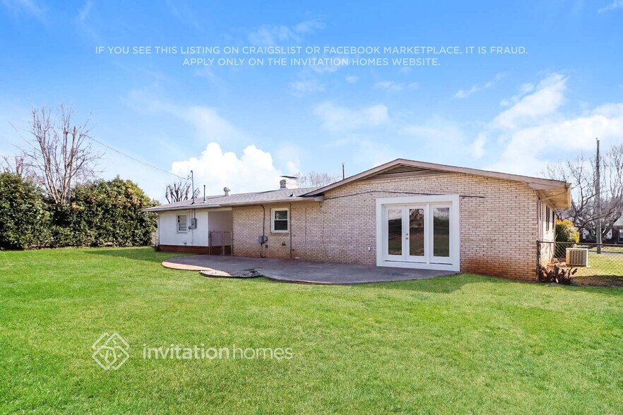 Building Photo - 911 Thomas St