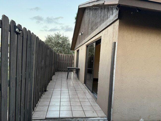 Building Photo - 1389 Pines Ln