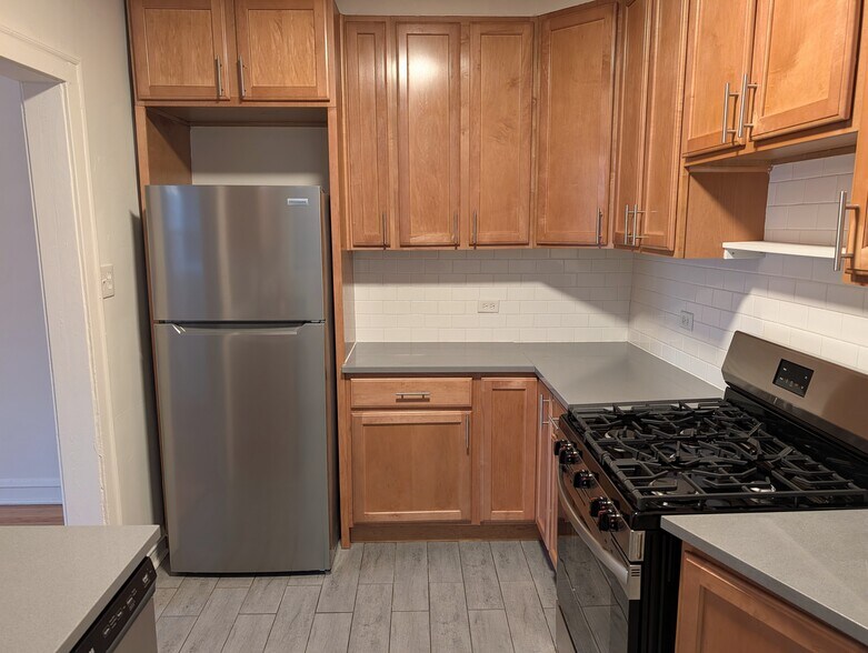 Building Photo - 920 Judson Ave