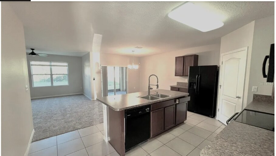 Building Photo - 3045 Sangria St