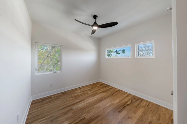 Building Photo - 2805 Torbett St