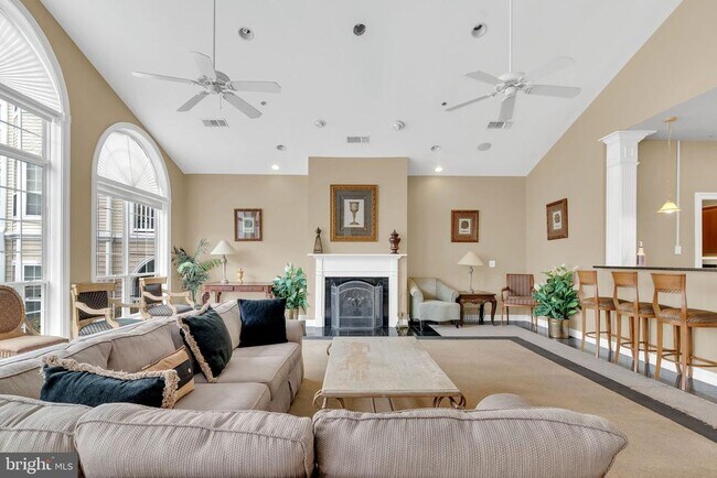 Building Photo - 4560 Strutfield Ln