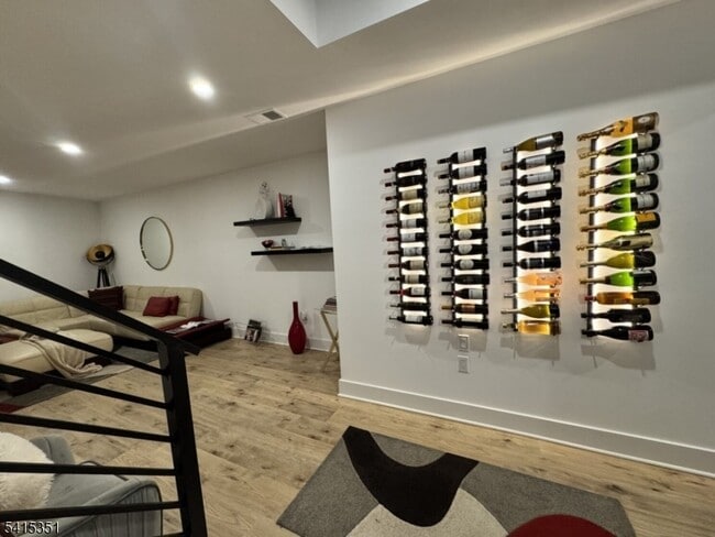 Building Photo - 301 Kingsland Rd