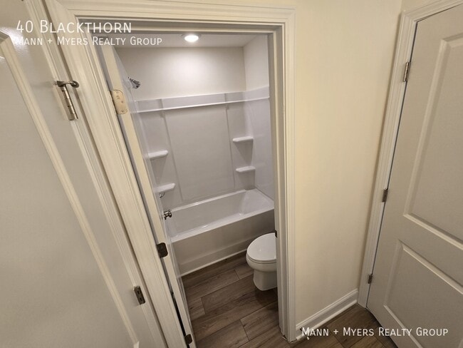 Building Photo - 40 Blackthorn-