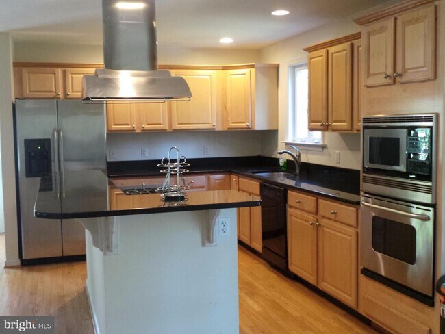 Building Photo - 45650 Connor Way