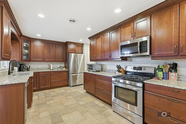 Building Photo - 6456 W 175th ST