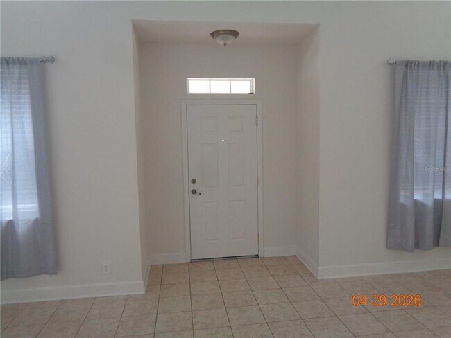 Building Photo - 210 Woodhouse Ln