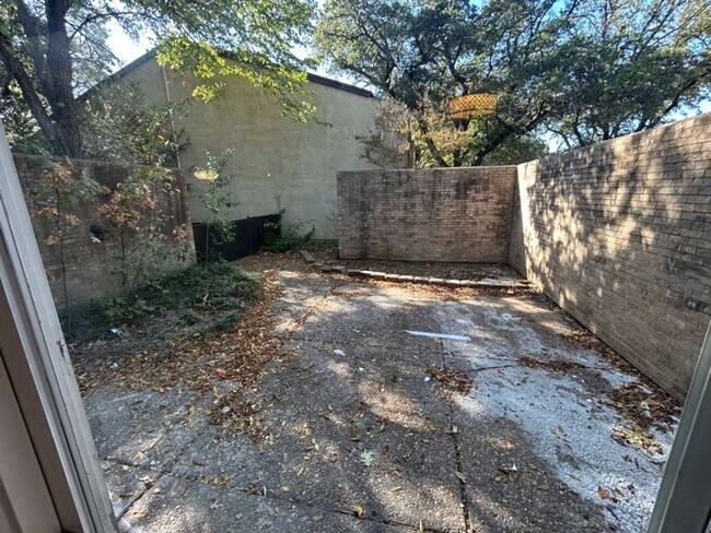 Building Photo - 1817 Pueblo Pl