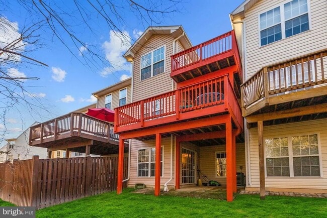 Building Photo - 208 Goldsborough Dr