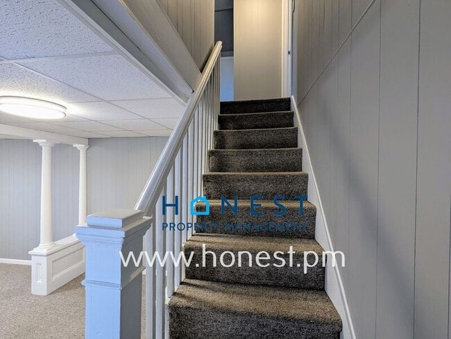 Building Photo - 83 Kennedy Memorial Dr