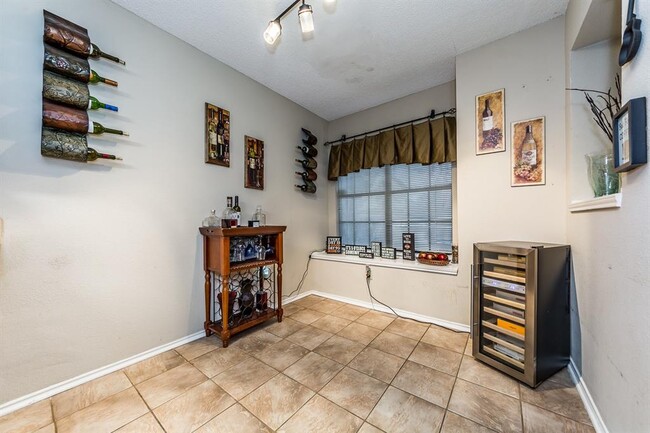 Building Photo - 406 Santa Fe Trail
