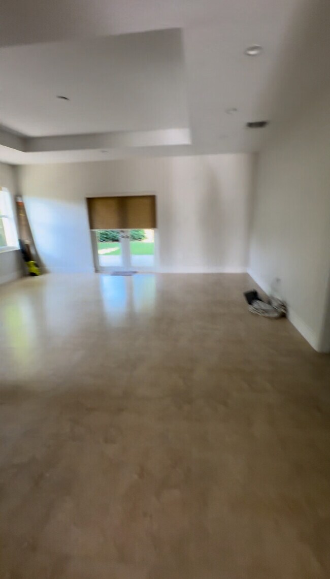 Building Photo - 2511 SW 24th Ct