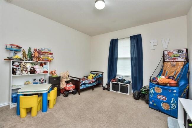 Building Photo - 8072 Bassano Dr