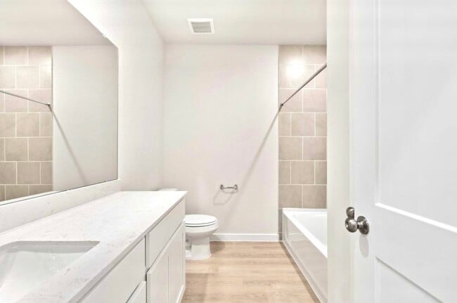 Building Photo - 32915 Silver Mdw Wy